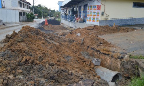 Obras de drenagem de águas pluviais no São José, em Porto Real, entram em fase de conclusão